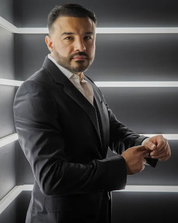 Img-cirujano-plastico-medellin-HomeNosotros-2025