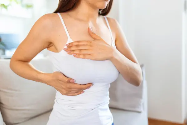 Para entender que son las mamas tubulares hay que saber que afecta el desarrollo de los senos, generando un aspecto alargado, asimétrico y con areolas más grandes de lo habitual...